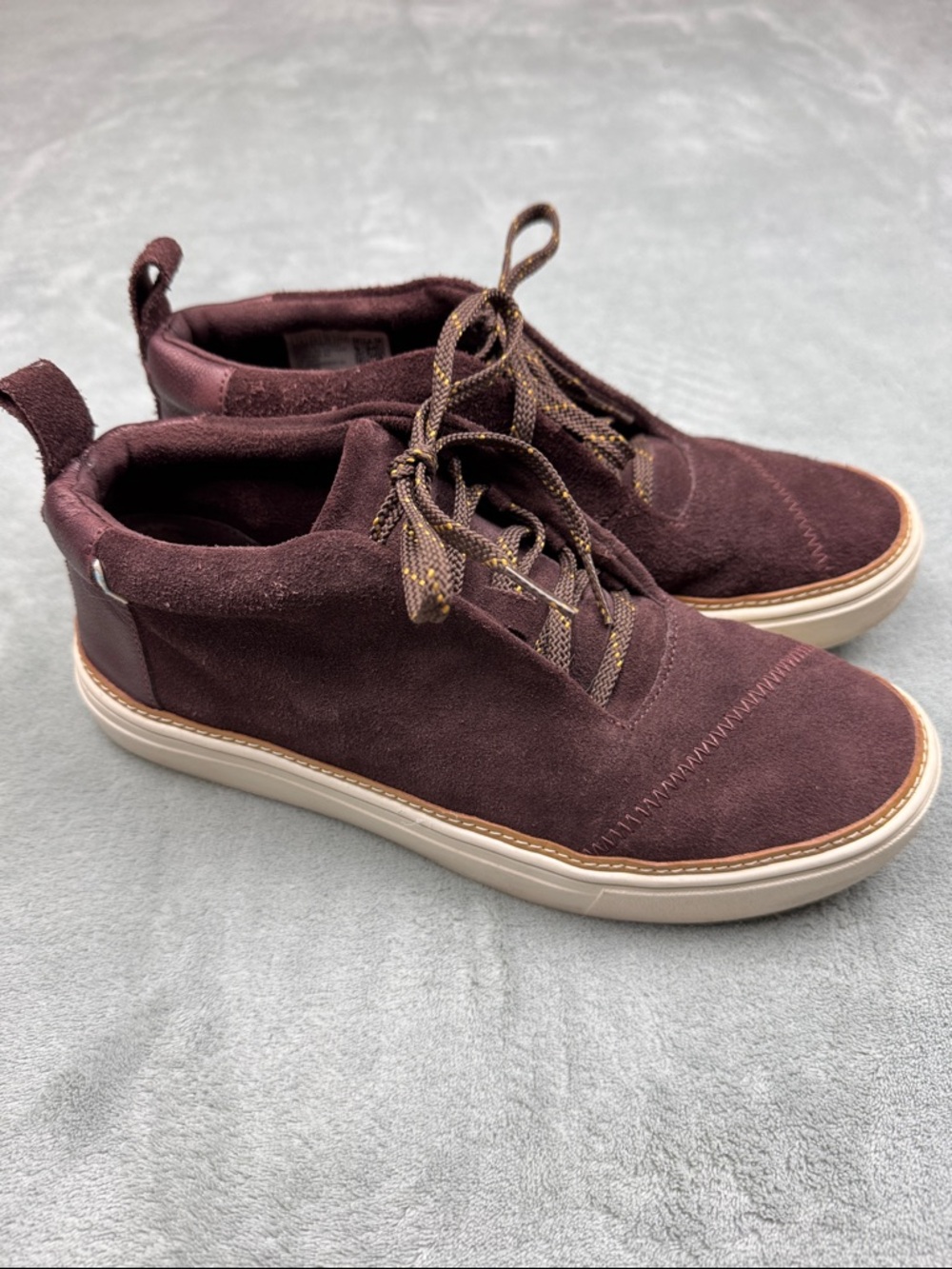 Toms women’s size 7.5 Burgundy Suede Sneakers